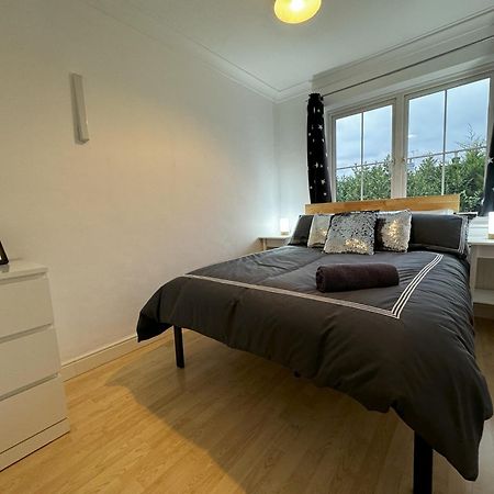 Chieveley Mews By Sarrochic Villa Sunningdale Ngoại thất bức ảnh