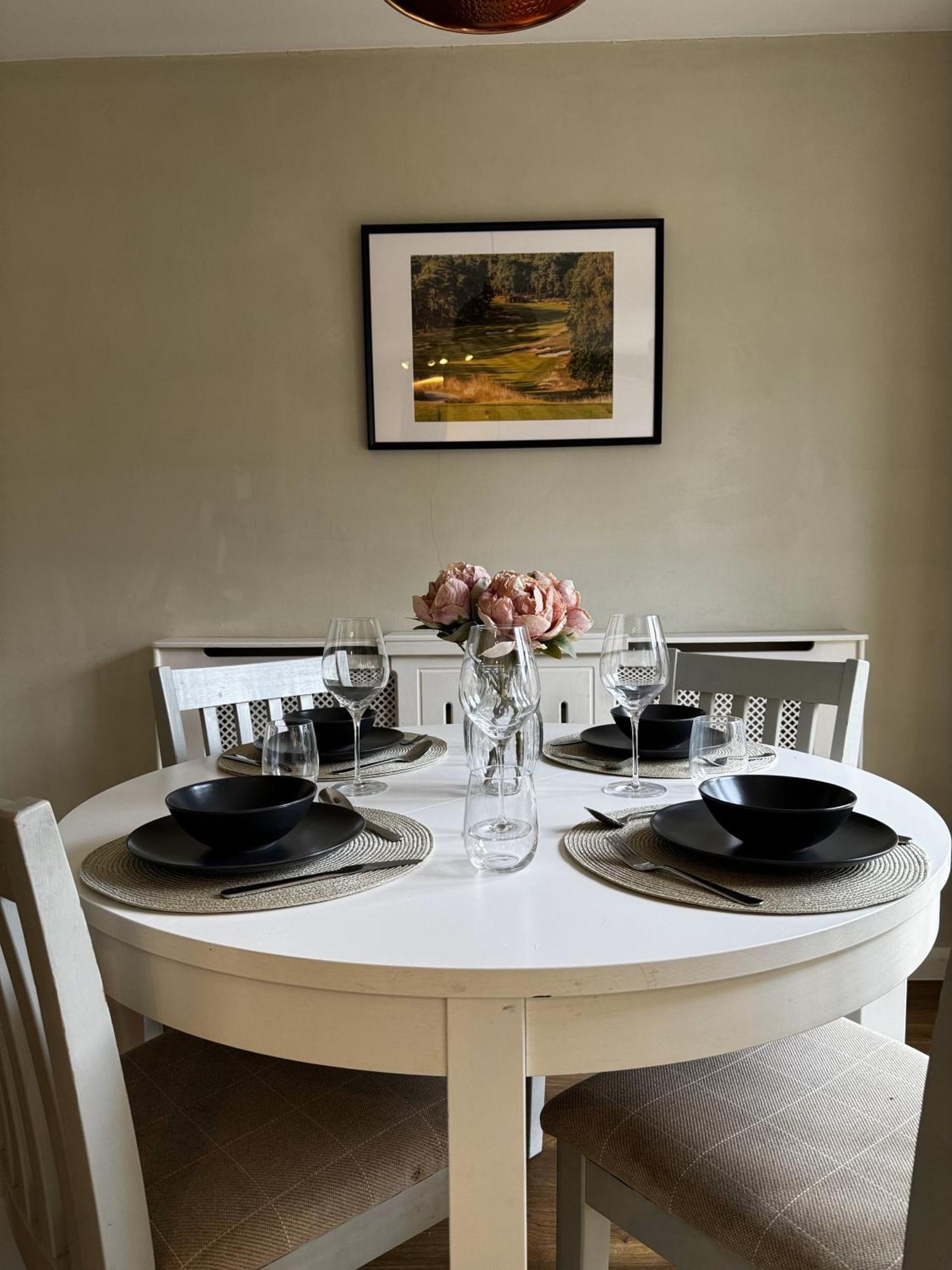 Chieveley Mews By Sarrochic Villa Sunningdale Ngoại thất bức ảnh